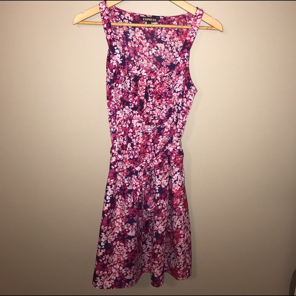 Express floral sundress - Picture 2 of 7